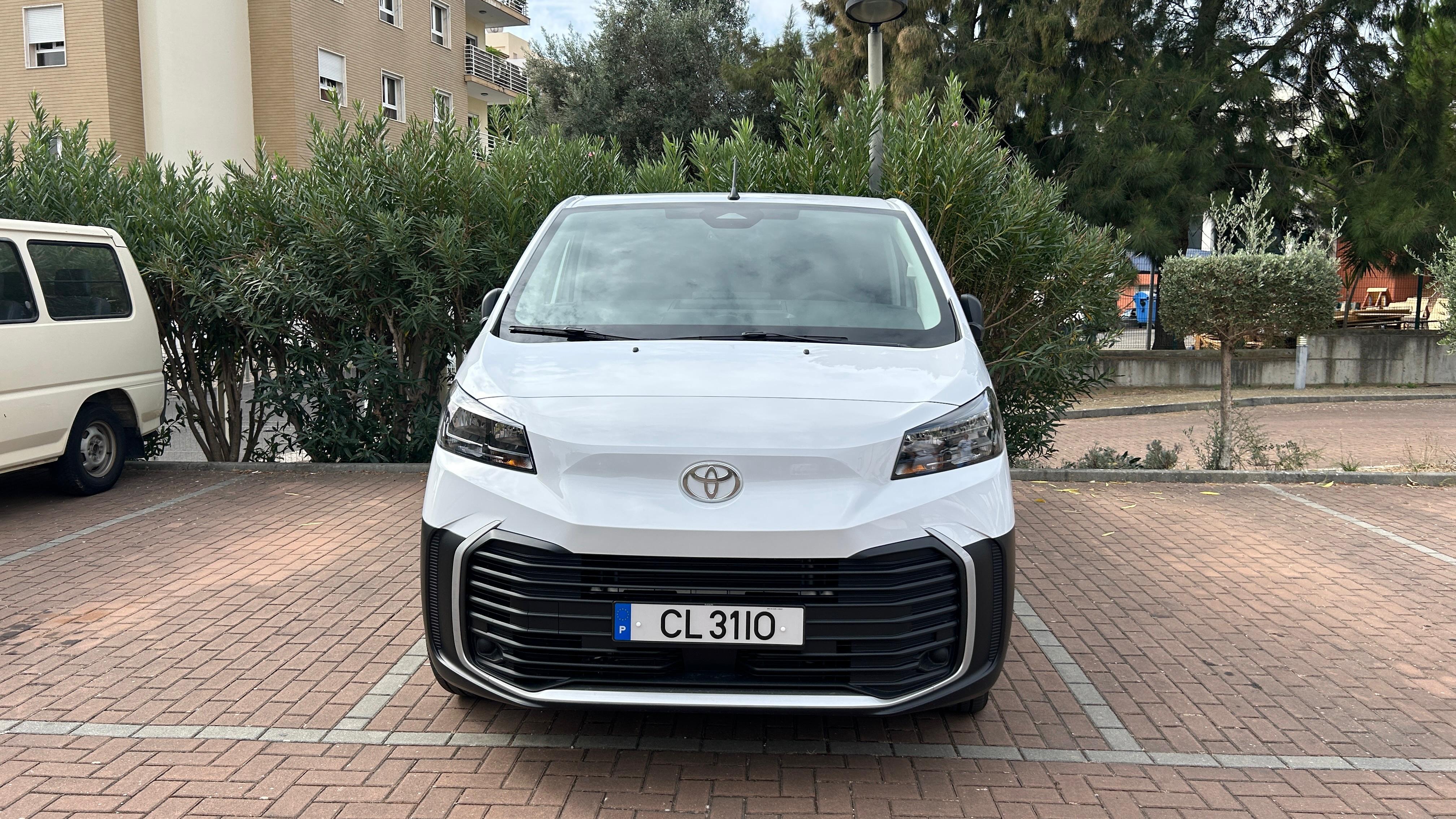 Nova carrinha da ARIPSI