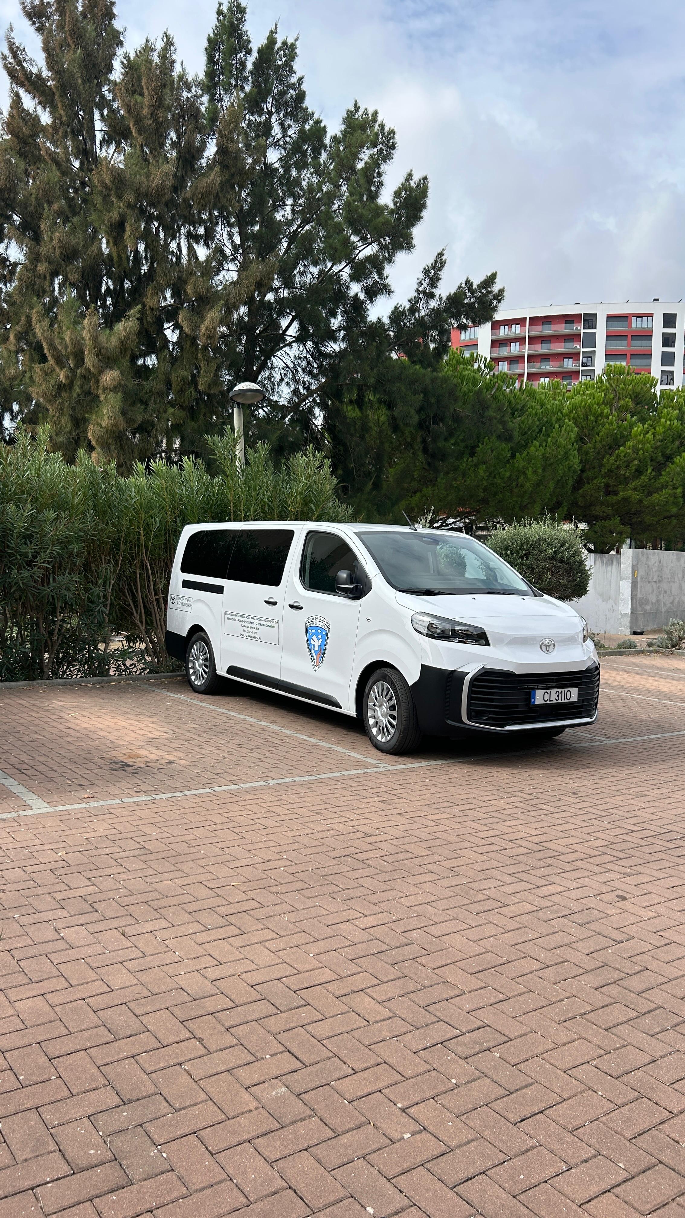 Nova carrinha da ARIPSI